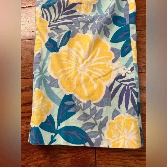 Lilly Pulitzer Blue and Yellow Floral Cropped Capri Pants Sz8 - Picture 5 of 9